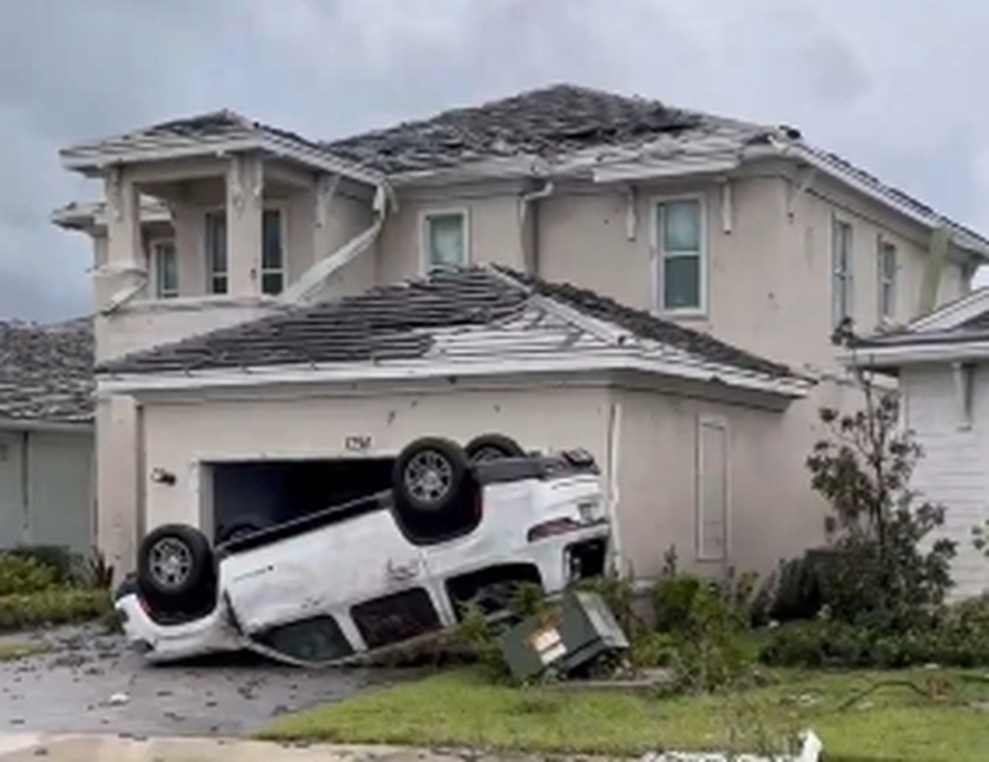 Em Palm Beach, Flórida, a devastação causada pelo furacão Milton