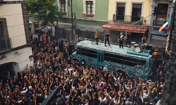 U2 retoma gravações de clipe na Cidade do México e surpreende moradores locais; vídeo
