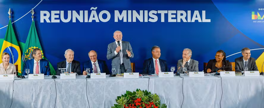 Presidente Lula em última reunião ministerial de 2025 na Granja do Torto em Brasília