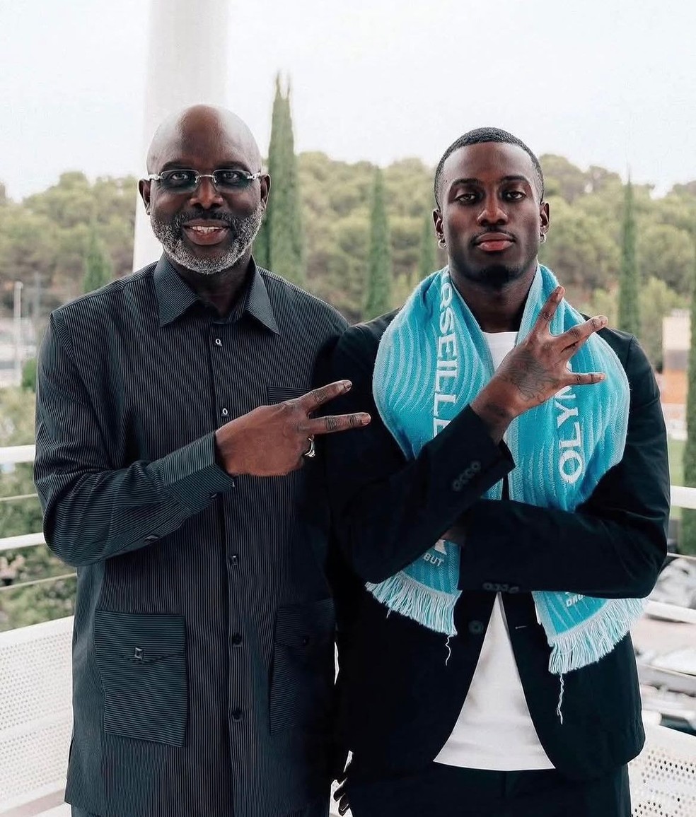 George Weah e seu filho,Timothy — Foto: Reprodução