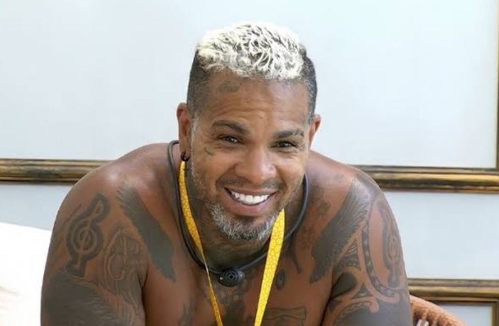 Ex-BBB-24, Rodriguinho foi muito criticado nas redes sociais por suas falar durante a edição, principalmente conta o campeão do programa, Davi — Foto: Reprodução