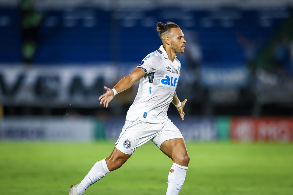 Braithwaite marcou o gol do Grêmio — Foto: LUCAS UEBEL/GREMIO