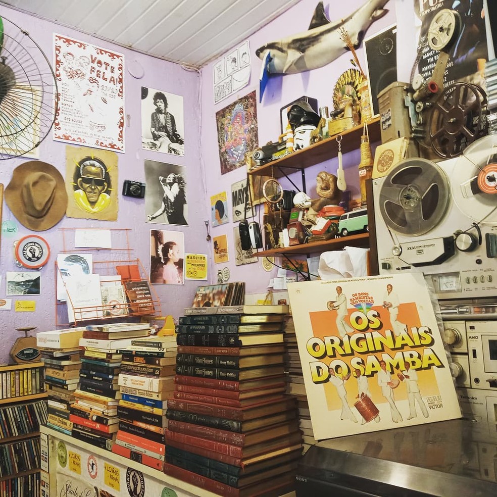 Após incêndio, dono da livraria Belle Époque faz planos para a reabertura