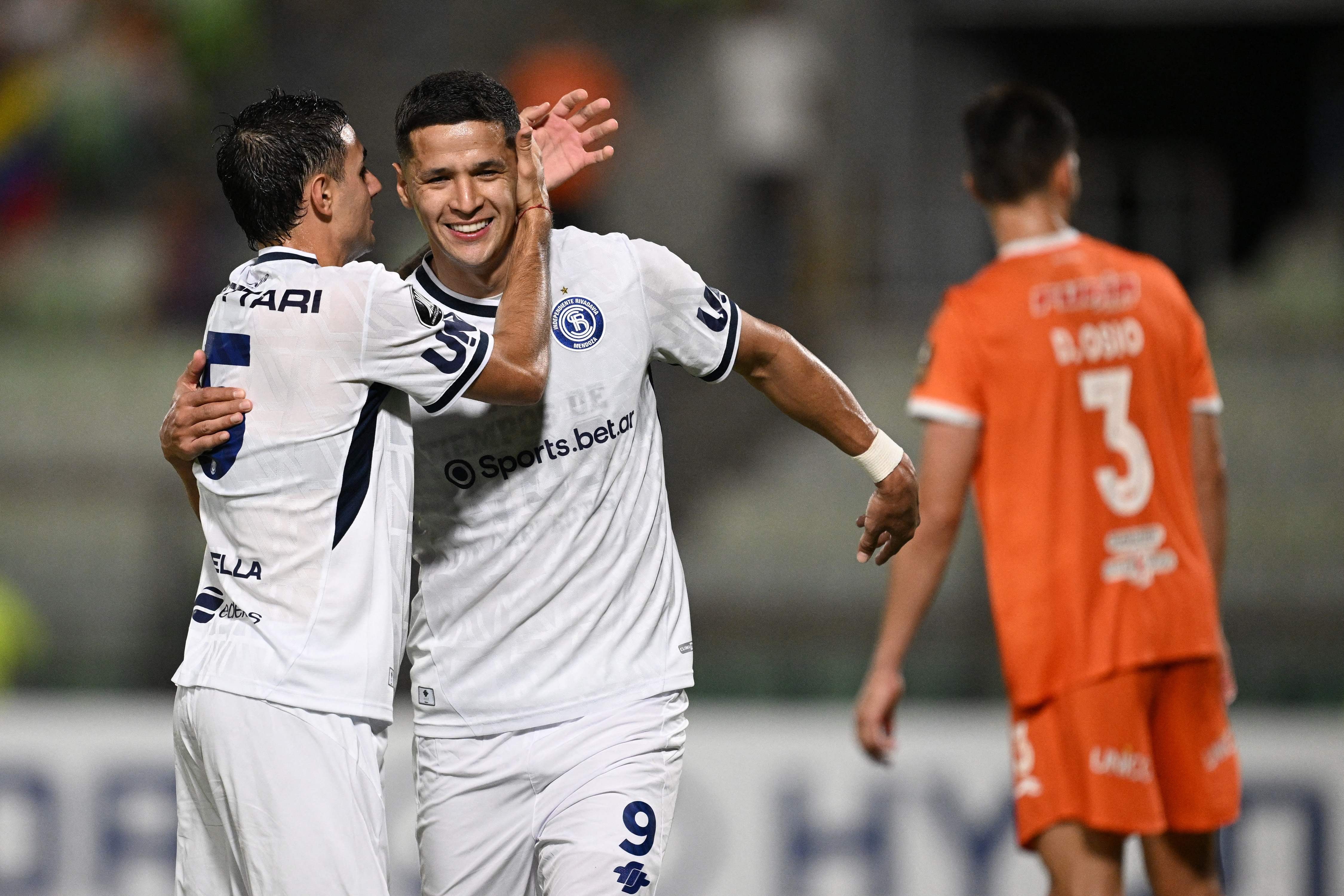 Rivadavia vence o La Guaira e ajuda o Fluminense na Libertadores; veja situação do grupo