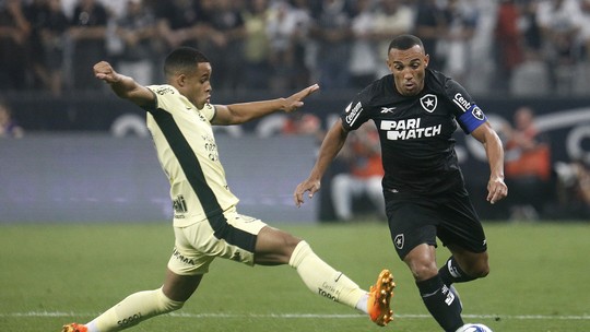 Análise: Expulsão do capitão Marçal em lance bobo prejudica demais o Botafogo em mais uma derrota