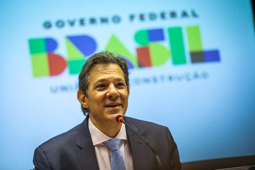 O ministro Fernando Haddad durante a coletiva onde detalhou o novo arcabouço fiscal do governo Lula