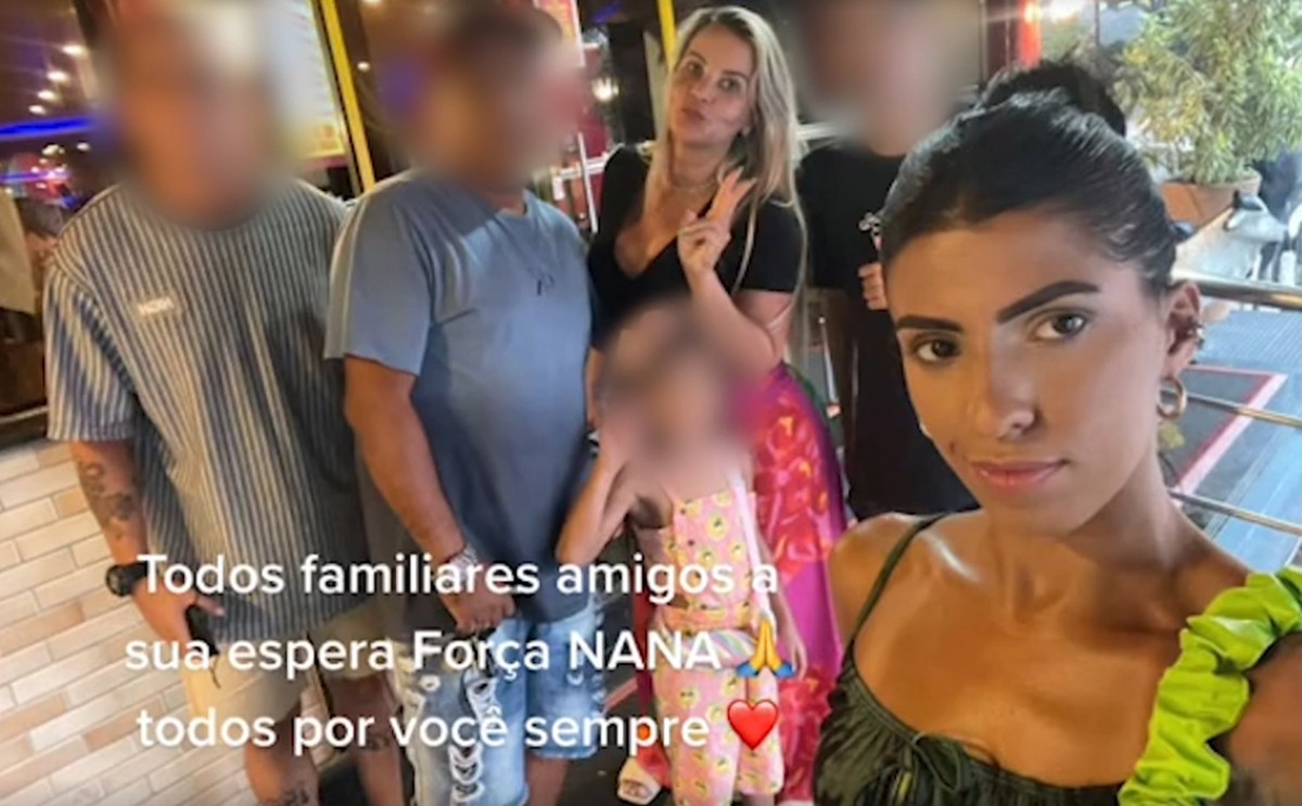 Pai transa com a filha a força