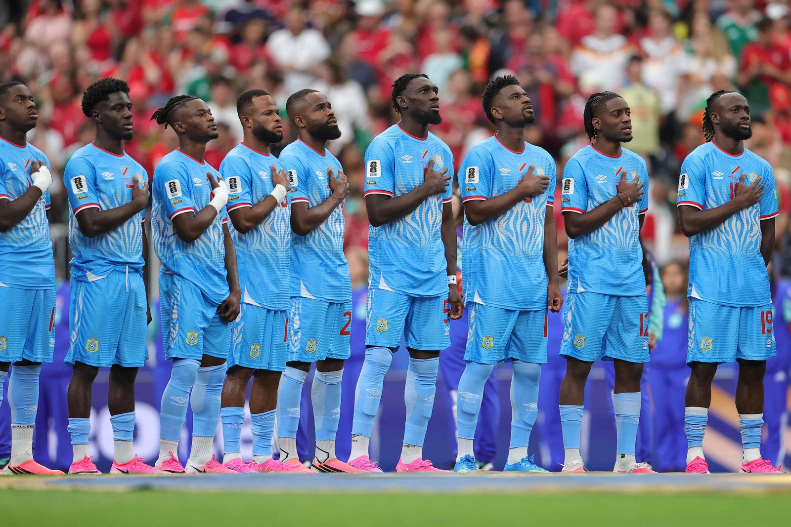 Elenco da República Democrática do Congo no Houston Stadium — Foto: Getty Images via AFP