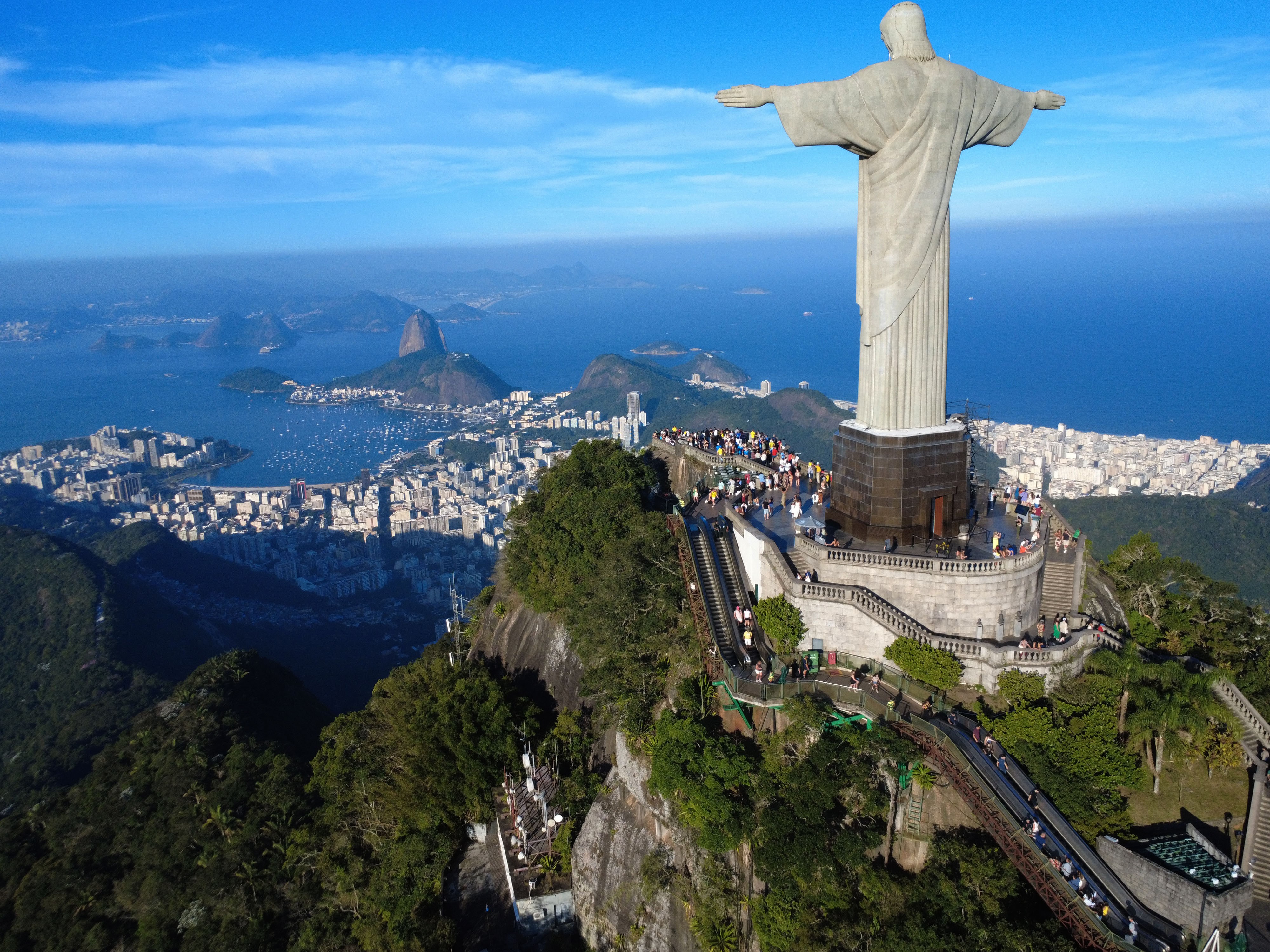 Cristo Redentor terá capacidade de visitação reduzida à metade para obras de acessibilidade e troca de escadas rolantes
