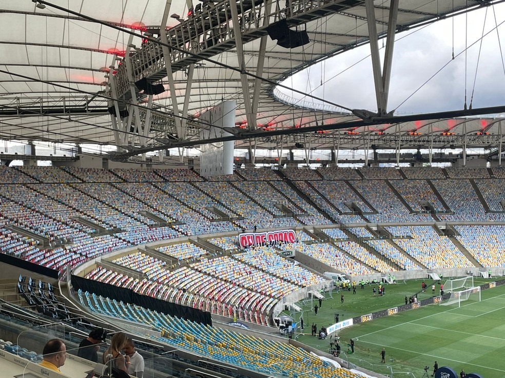 Torcida do Flamengo prepara festa no Maracanã — Foto: João Pedro Fragoso