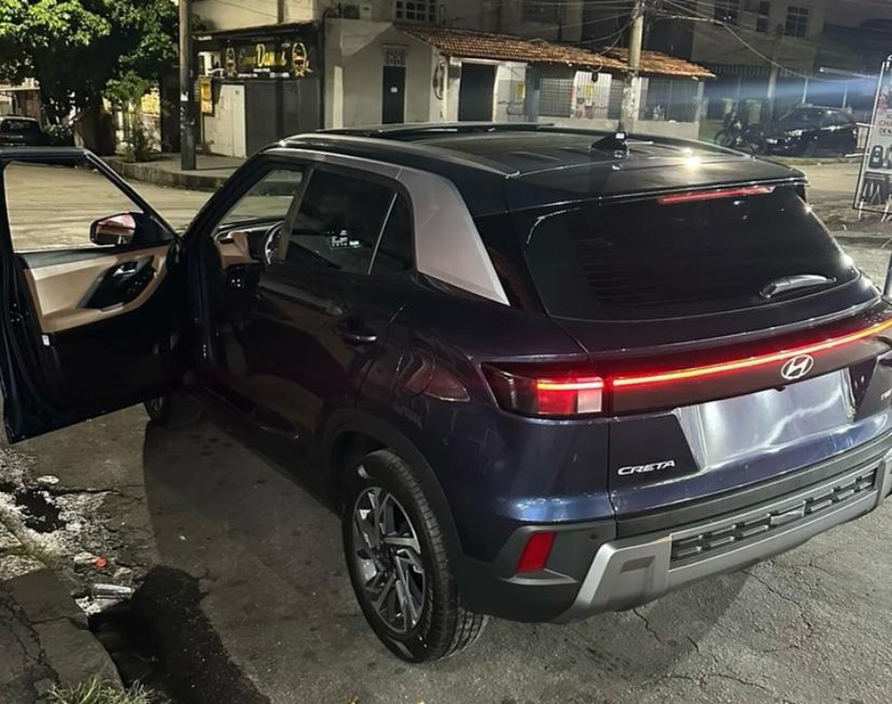 Como é, por fora, carro usado na gravação de vídeo com piloto automático na Ponte Rio-Niterói — Foto: Reprodução / Instagram