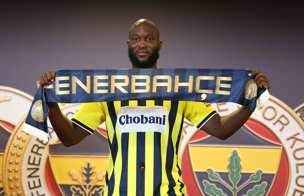 Lukaku é anunciado como reforço do Fenerbahçe — Foto: Divulgação / Fenerbahçe