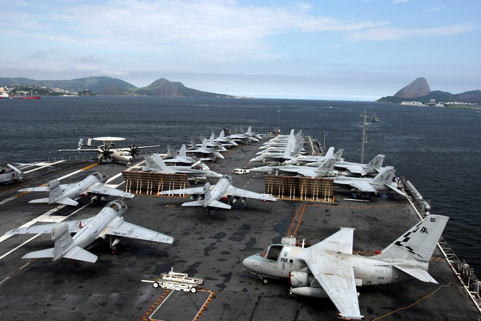 Cidade' flutuante: Conheça o USS George Washington, uma das peças