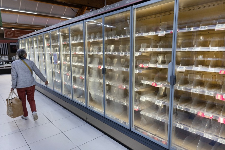 Ataque hacker que atingiu mais de 400 supermercados na França mirava ...