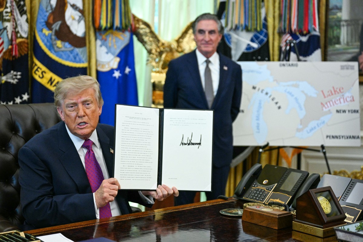 O que explica a obsessão de Trump em rebatizar lugares e monumentos? - QTU Questões do Universo
