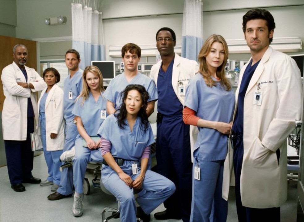 Patrick Dempsey com o elenco de "Grey's Anatomy" — Foto: Divulgação