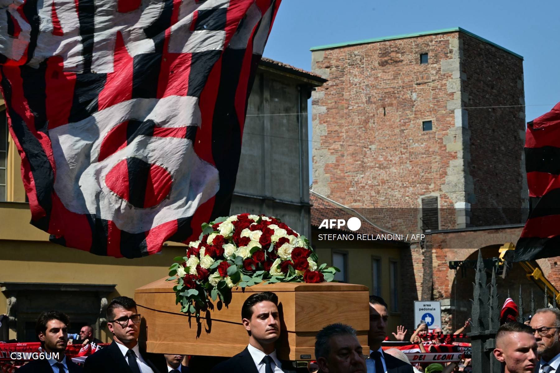Morre Franco Baresi: Milhares de torcedores lotam Milão para último adeus a zagueiro; veja vídeo - QTU Questões do Universo