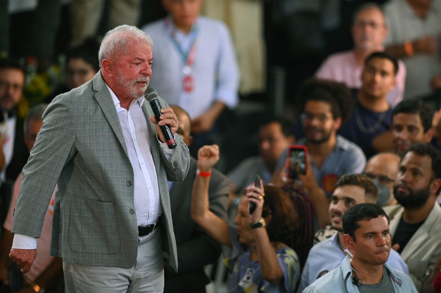 Lula acena a evangélicos e afirma que não se deve usar a religião para ...