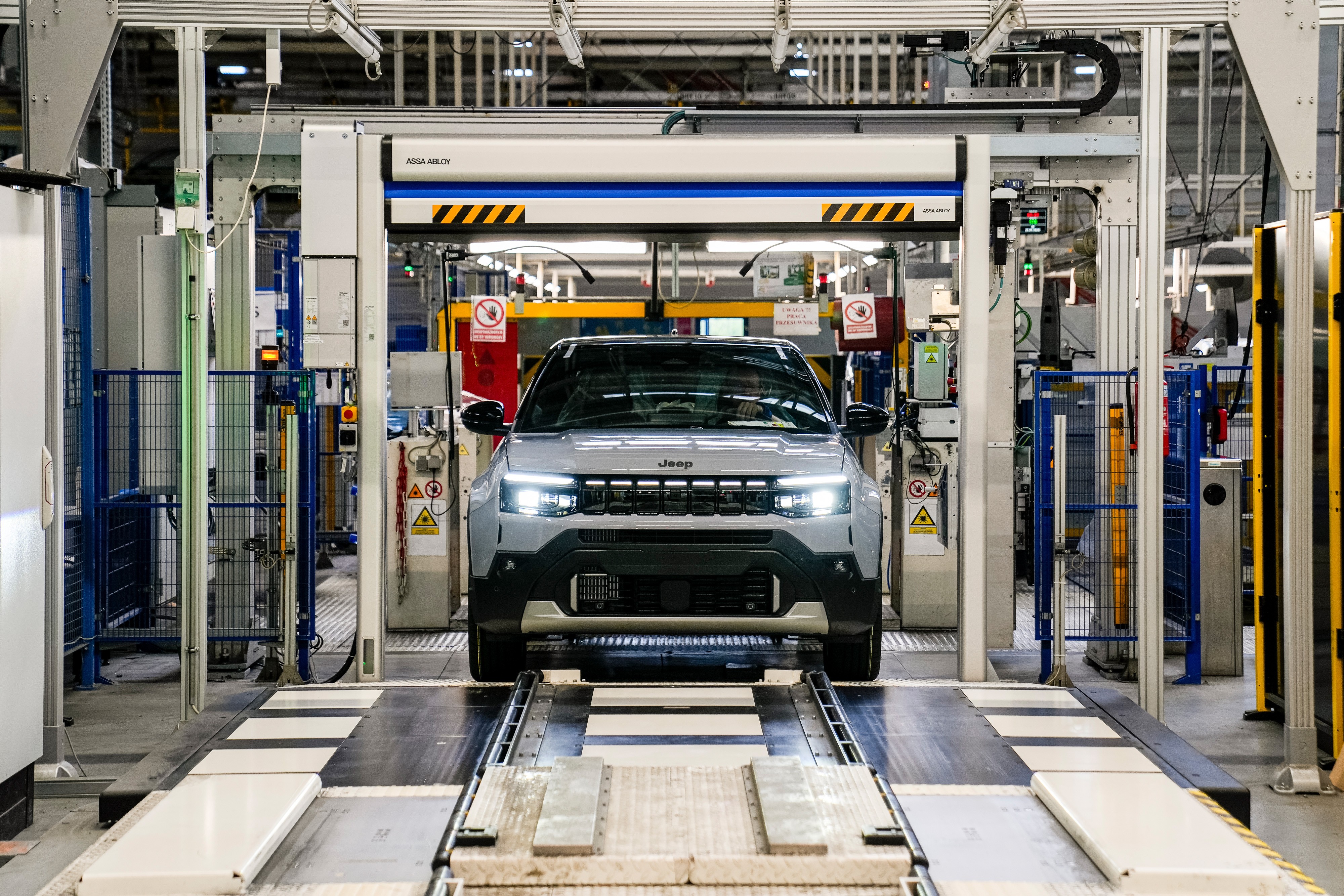 Sob pressão de carros chineses, Stellantis, fabricante do Jeep, revê seus planos para América do Sul