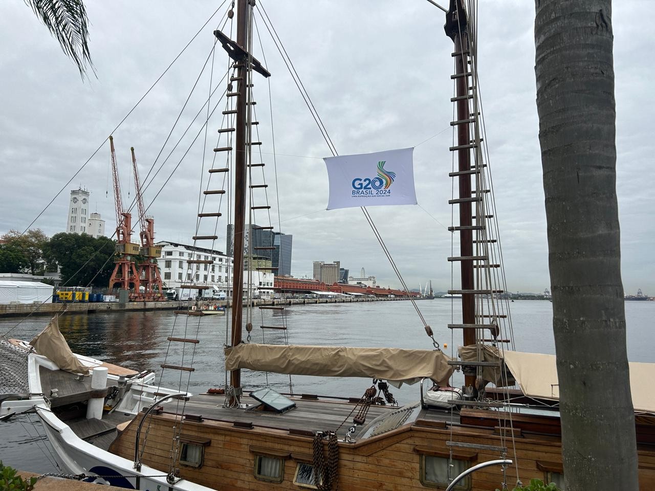 'Echoing Voices' at the G20: Maritime expedition delivers ocean pollution manifesto in Rio