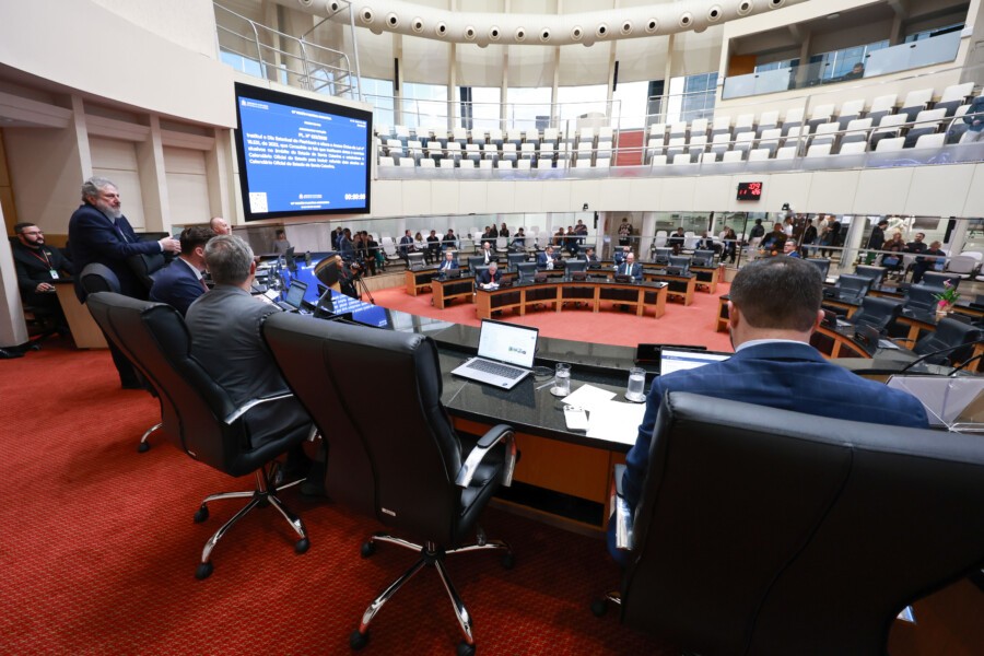 SC propõe cotas raciais com critério socioeconômico após derrota no STF