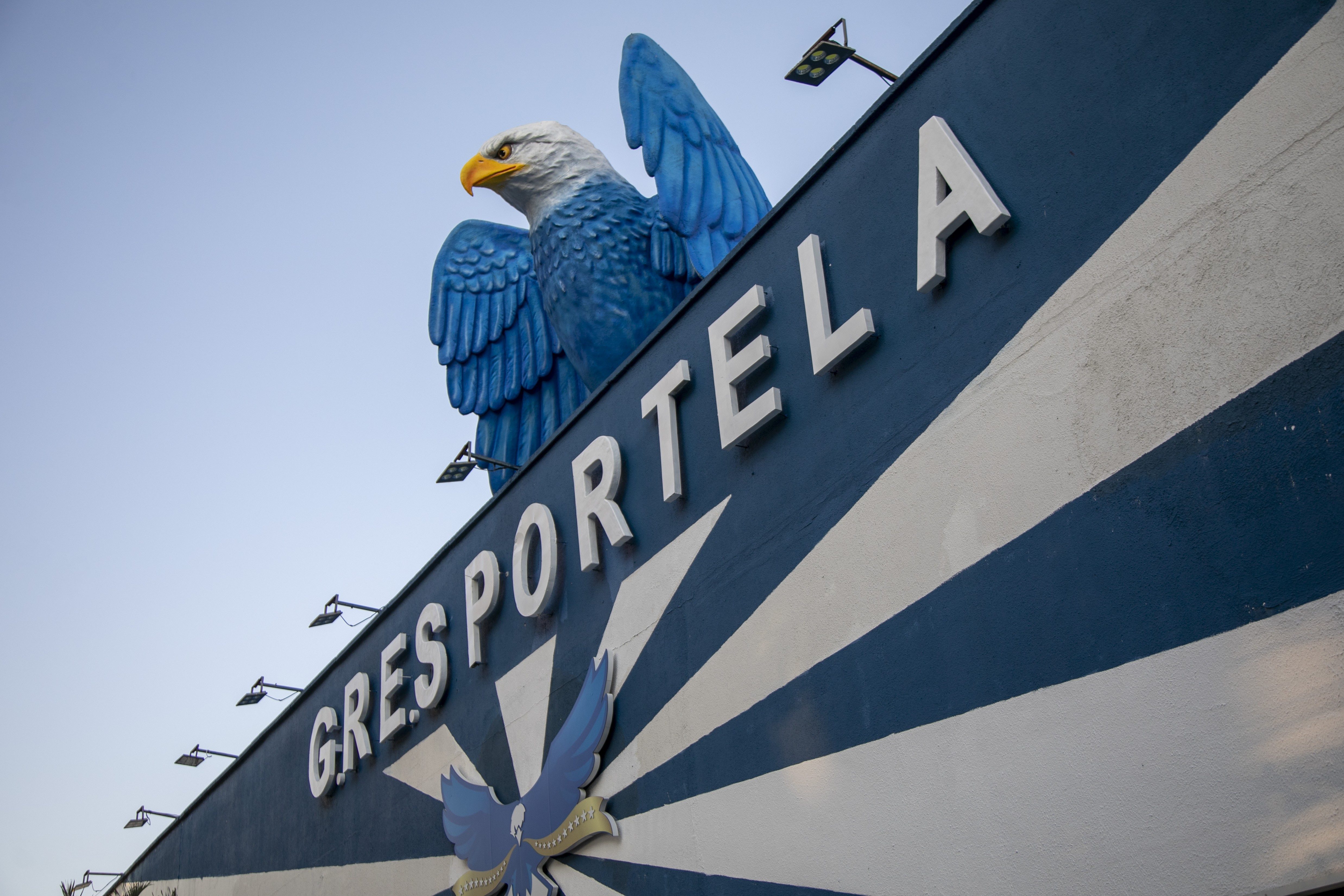 Compositores da Portela vindos de Belo Horizonte para participar de eliminatória de samba-enredo  são assaltados na Zona Norte
