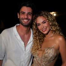 Sarah Andrade, que ficou conhecida pela participação no "BBB 21", namora o engenheiro francês Bruce Gervais. Eles se conheceram na Olimpíada de Paris, em agosto de 2024, e assumiram o namoro em novembro do mesmo ano e moram juntos no Brasil — Foto: reprodução