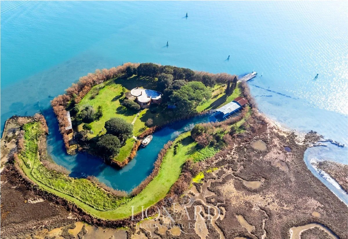 Ilha de Veneza com forte napoleônico de mais de 200 anos é colocada à venda por R$ 33 milhões - QTU Questões do Universo