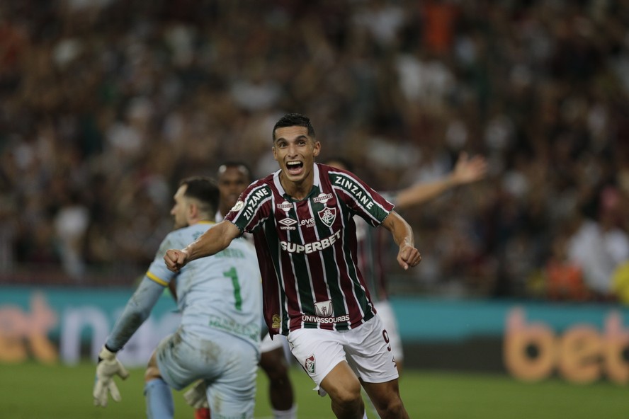 Serna comemora o gol que garantiu a vit&oacute;ria do Fluminense sobre o Cuiab&aacute;