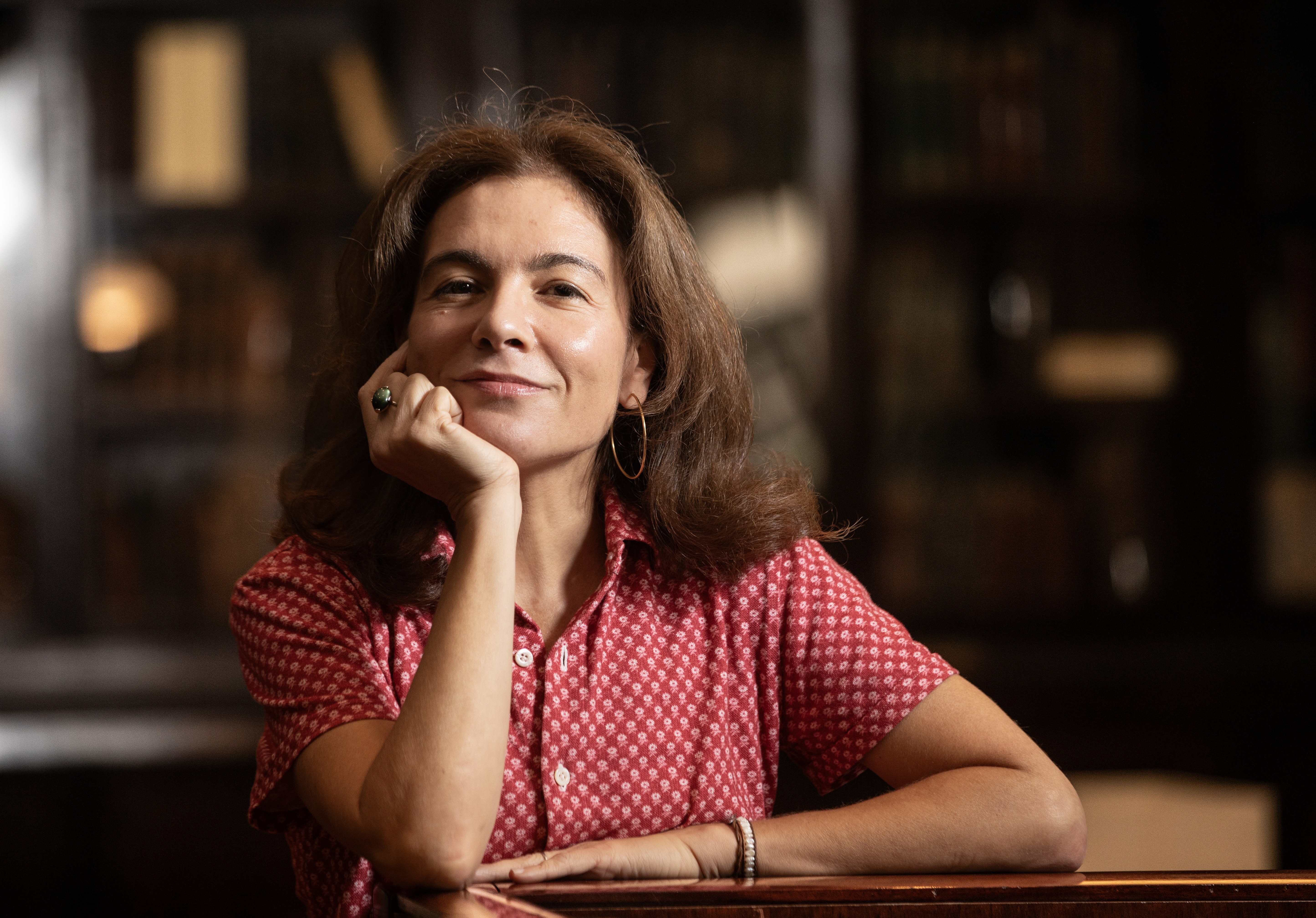 Martha Batalha lança coletânea de 58 crônicas com humor, mas sem ser superficial: 