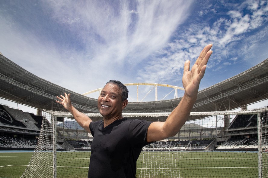 Stevie B: estrela americana do funk carioca aposta no maior Baile dos ...