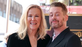 Macaulay Culkin lamenta morte de Catherine O'Hara, sua mãe em 'Esqueceram de mim'