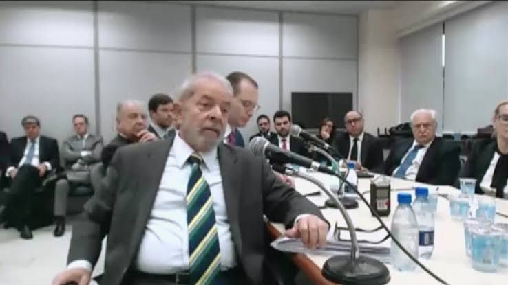Lula em depoimento ao ex-juiz Sérgio Moro (2017) — Foto: Reprodução