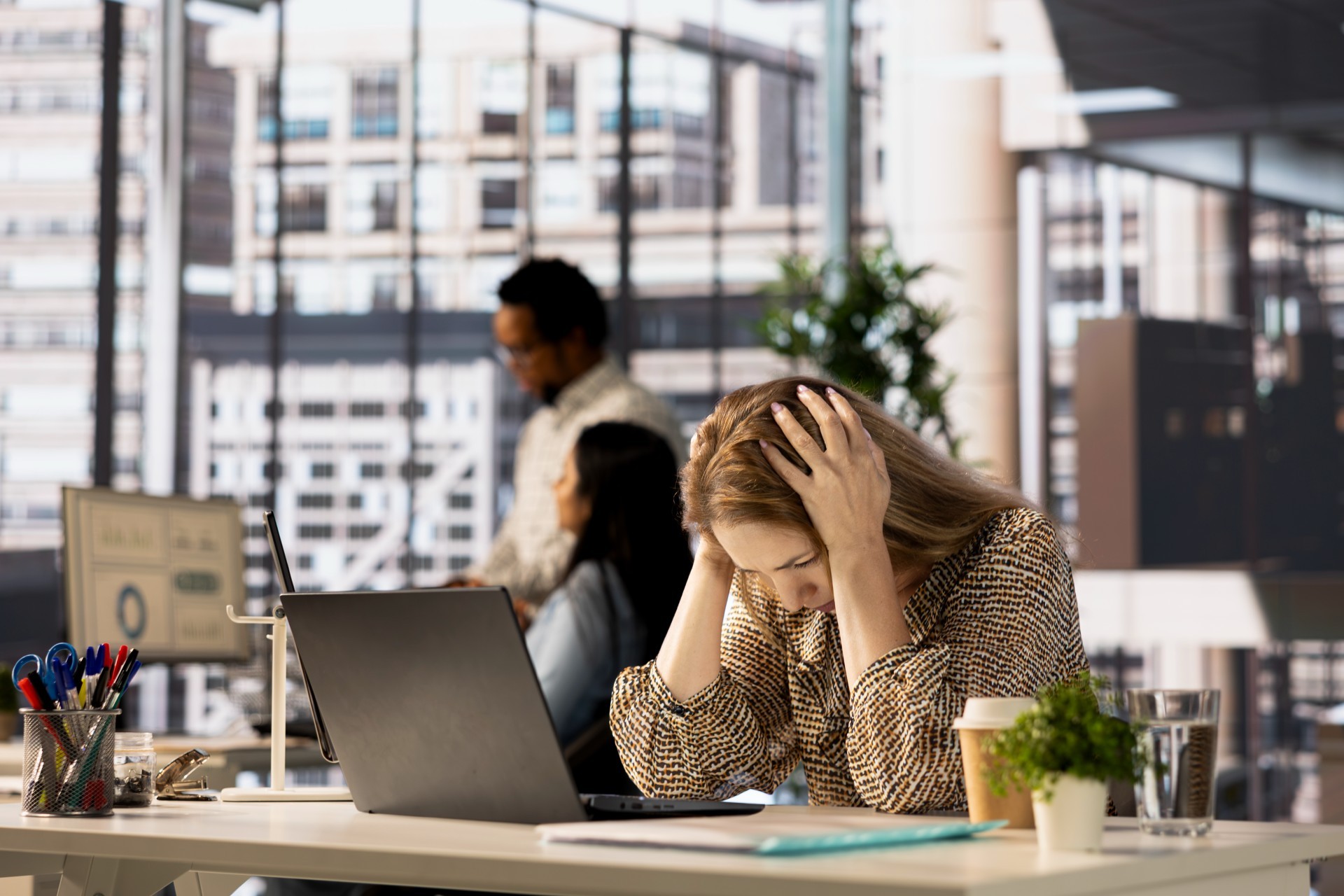 Burnout não é problema do trabalhador, mas do ambiente de trabalho