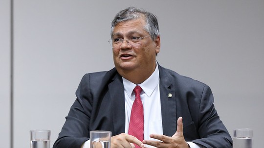 Em festa de Barroso, secretário faz campanha para suceder Flávio Dino no MJ