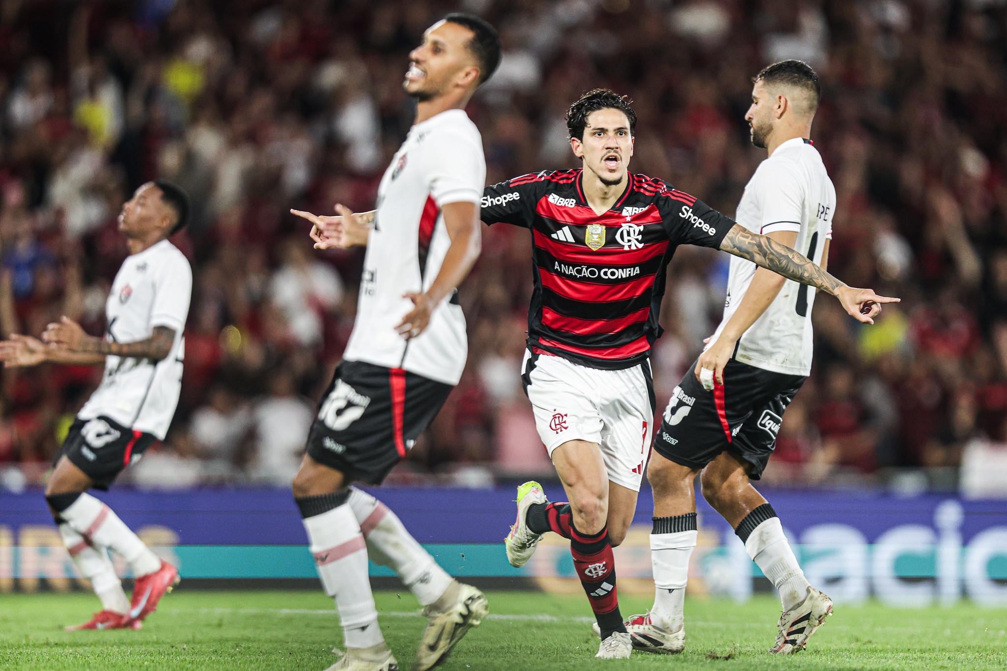 Goleada do Flamengo no Vitória quebra recordes; confira marcas
