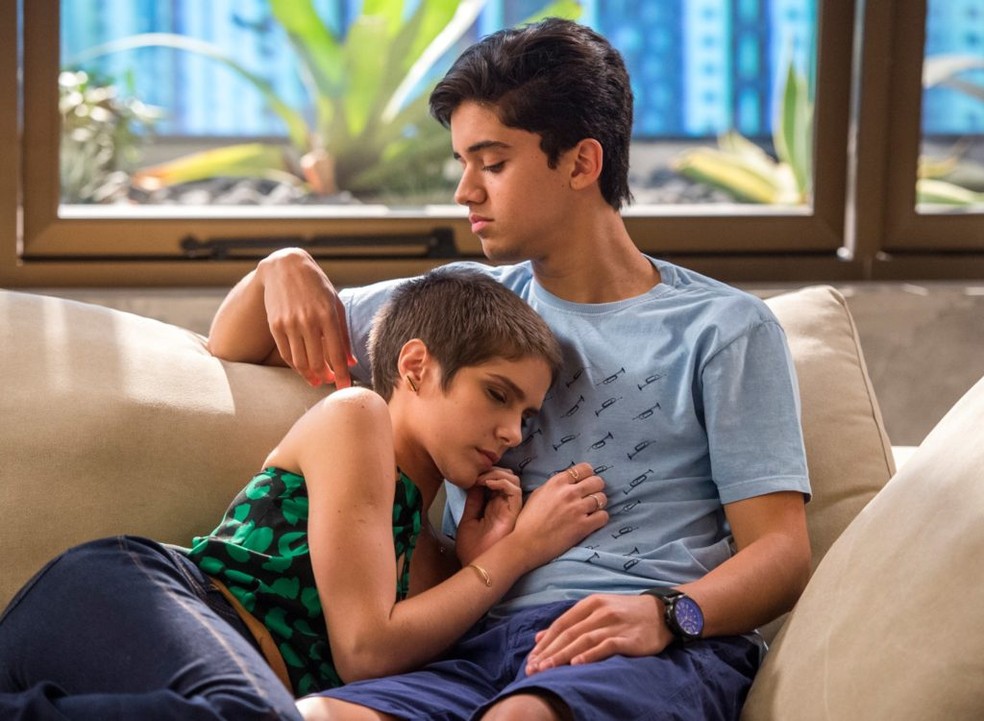Matheus Fagundes contracena com Isabella Santoni em 'A lei do amor' (2016) — Foto: Estevam Avellar/TV Globo