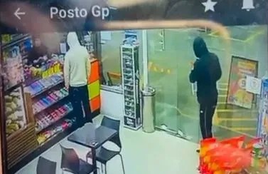 Mulher é estuprada na frente do marido em assalto a residência em São Paulo