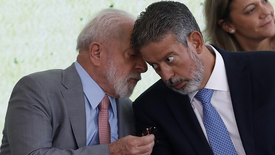 Em encontro para debater crise com o Congresso, Lula decide marcar reuniões com Lira e Pacheco