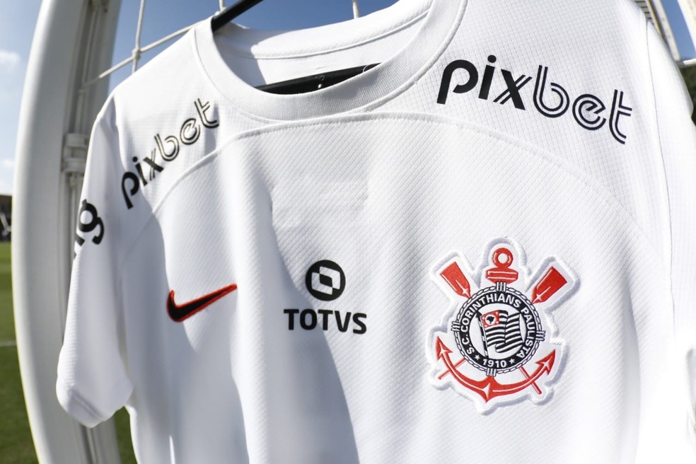 Pixbet deixou espaço que ocupava na camisa oficial do clube — Foto: Rodrigo Gazzanel/ Agência Corinthians