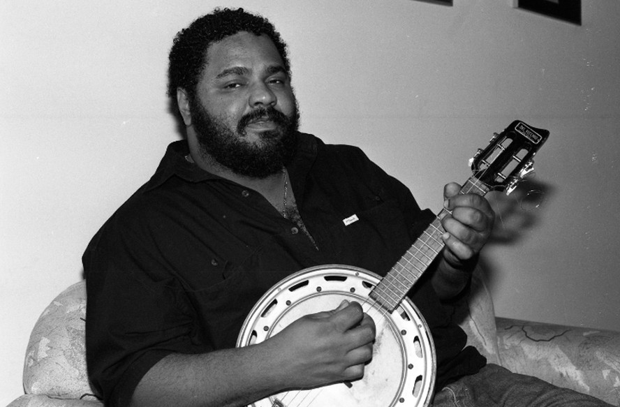 Arlindo Cruz cantando