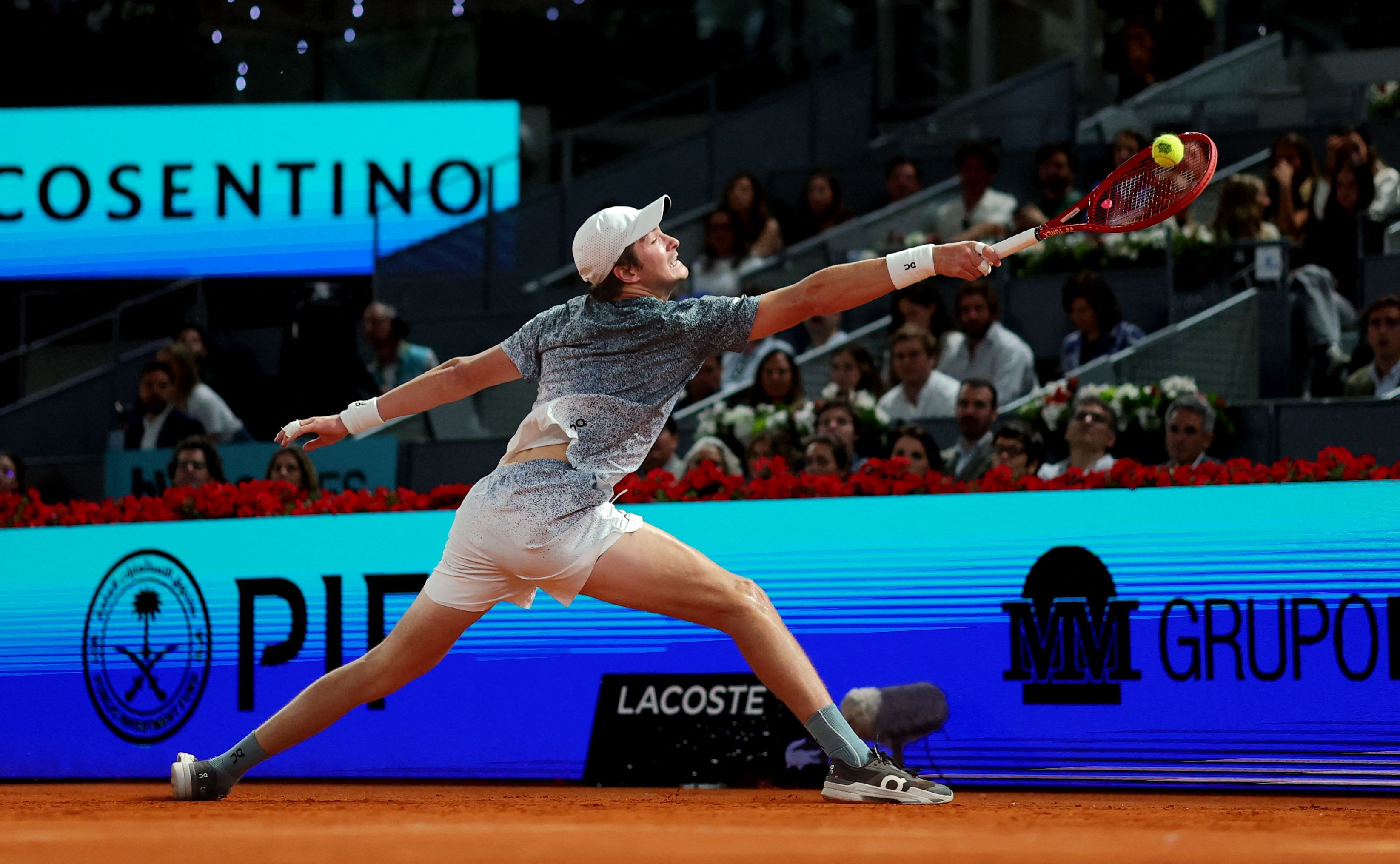 João Fonseca derrapa no terceiro set, perde para Jodar e dá adeus ao Masters 1000 de Madri