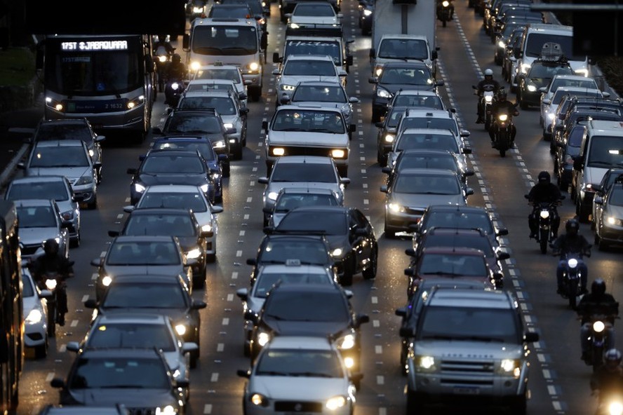 Engarrafamento na Avenida 23 de Maio, em S&atilde;o Paulo