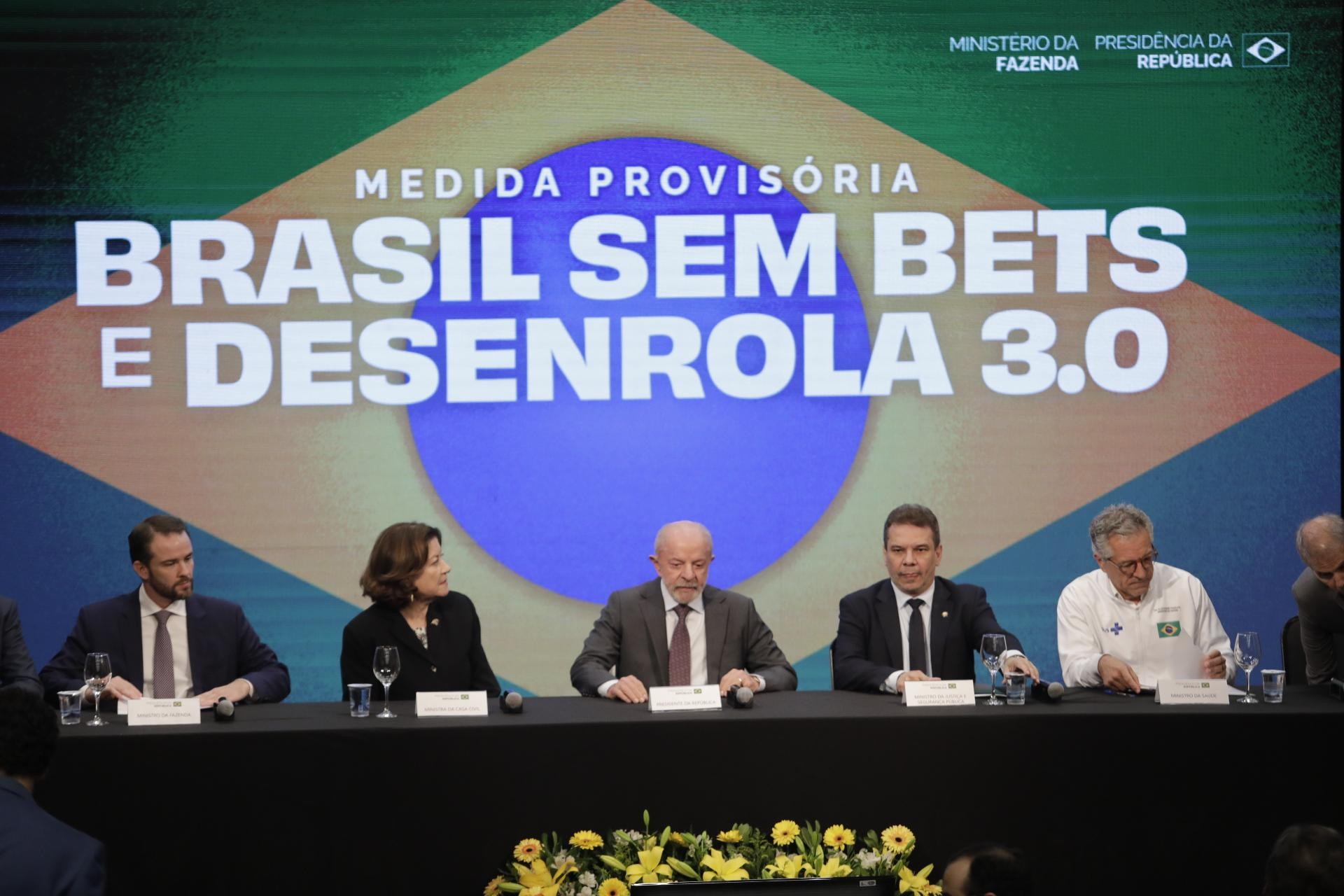 Governo Lula faz um anúncio eleitoral a cada quatro dias às vésperas do pleito; bets e Desenrola 3.0 engrossam lista