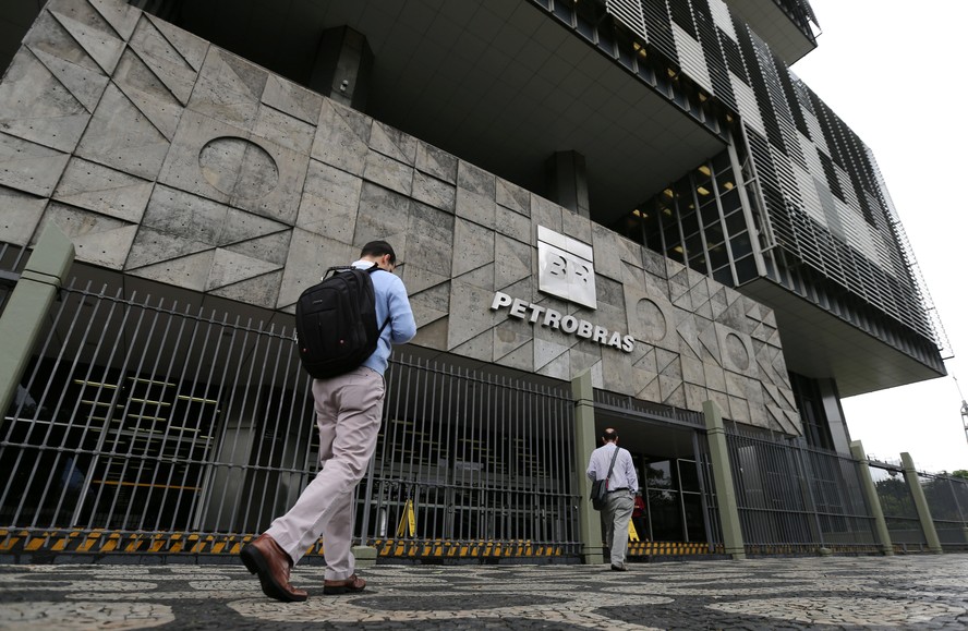 Petrobras negocia pagar R$ 20 bi à União para encerrar processos tributários
