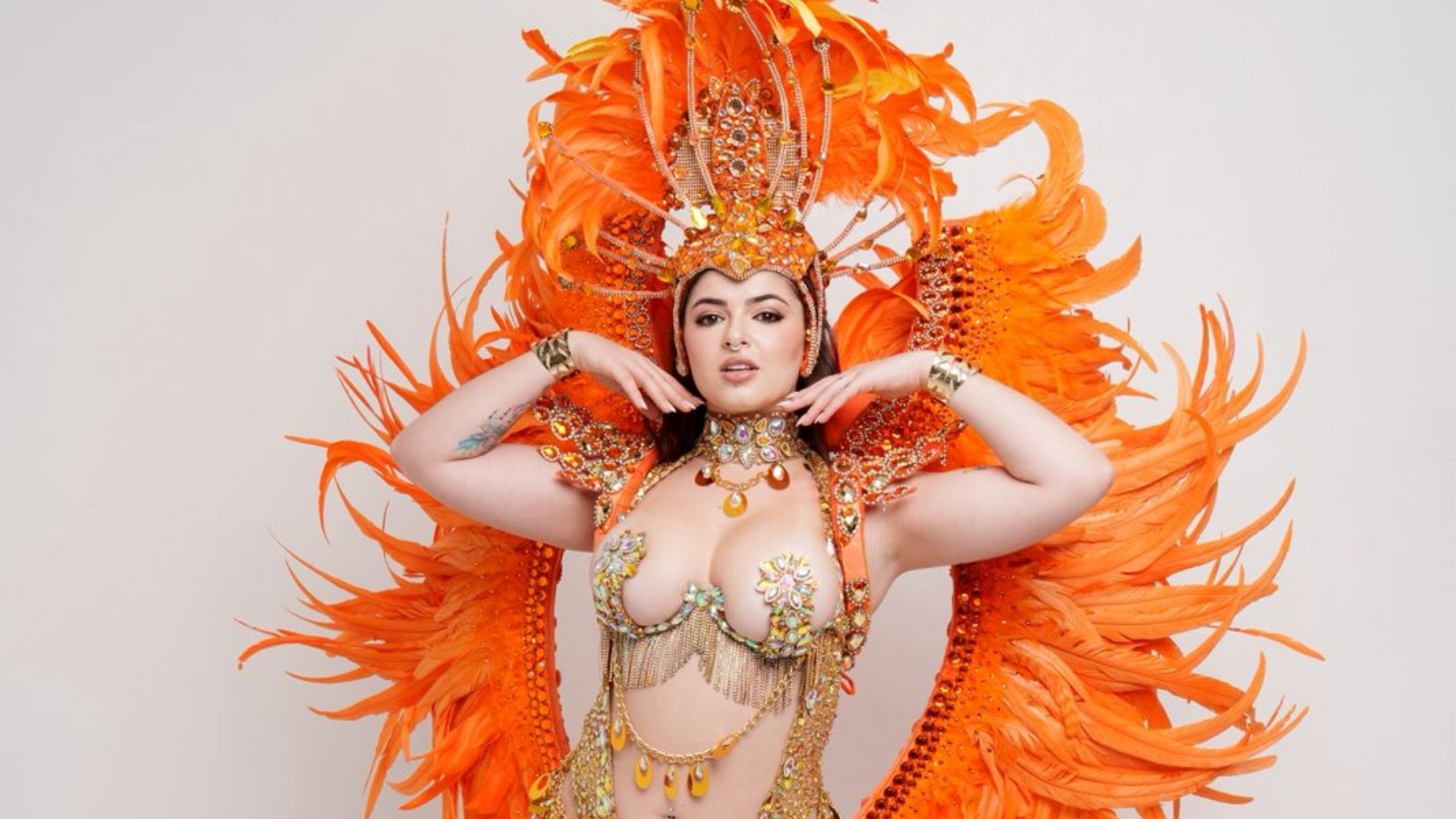 Miss Bumbum e musa do carnaval , Kerolay Chaves revela sufoco com tapa - sexo colado :  Tive que ir à emergência  