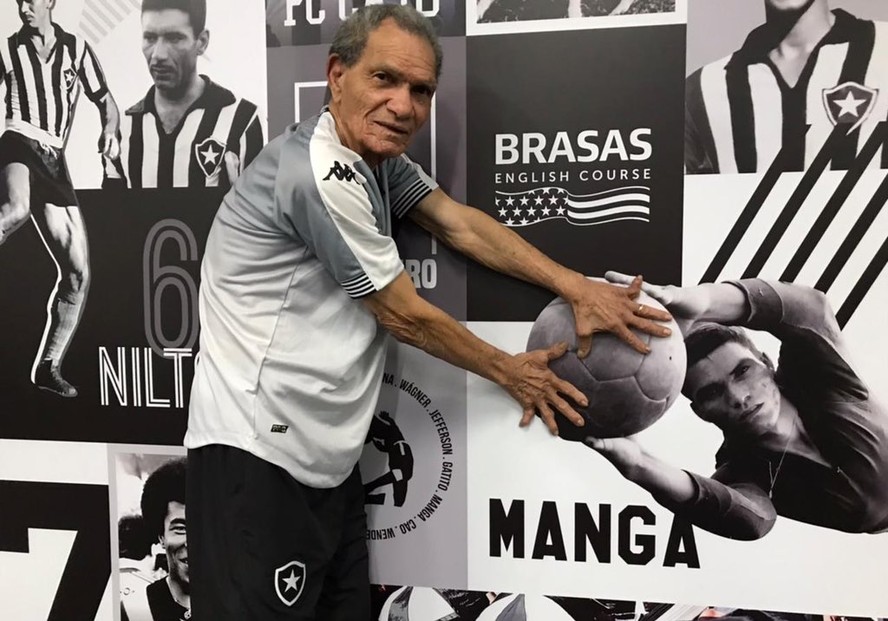 Goleiro Manga, ídolo do Botafogo