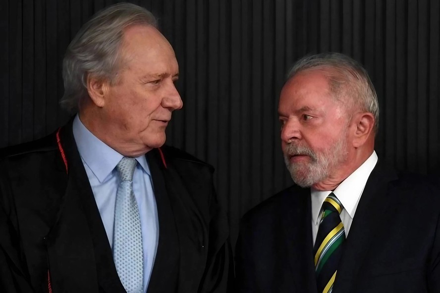 Lula se reúne hoje com Lewandowski e Dino e deve anunciar novo ministro da  Justiça