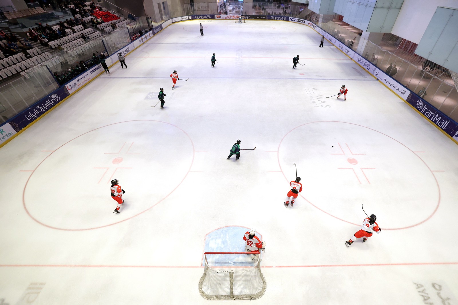 Irã não tinha nenhuma pista de gelo olímpica há apenas cinco anos — Foto: Atta Kenare/AFP
