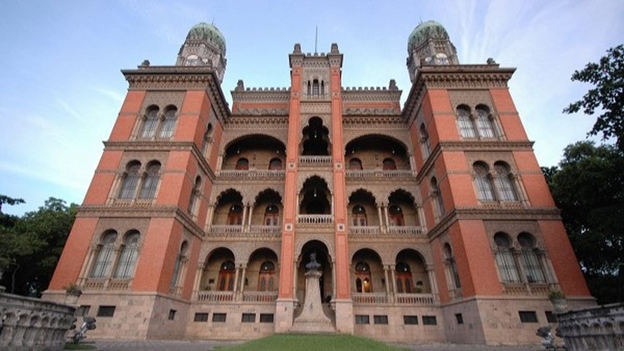 Castelo Mourisco, sede da Fiocruz no Rio